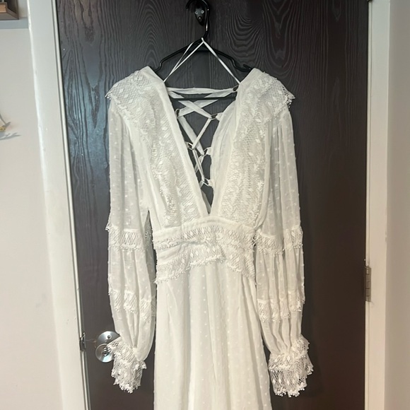 White Lace Jumpsuit - Never Worn - Picture 1 of 4